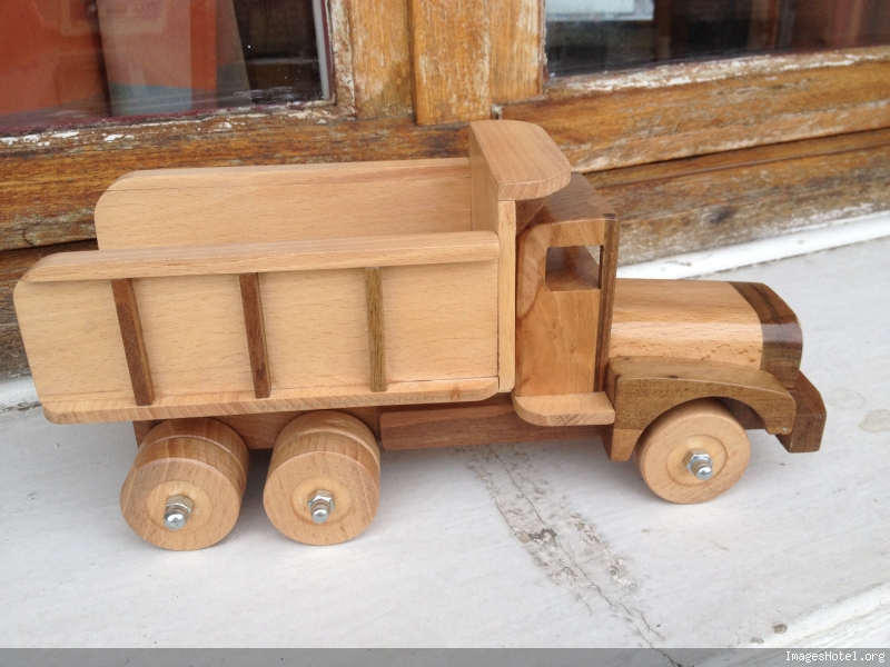 Camion en bois Img0822