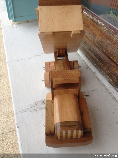 Camion en bois Img0824