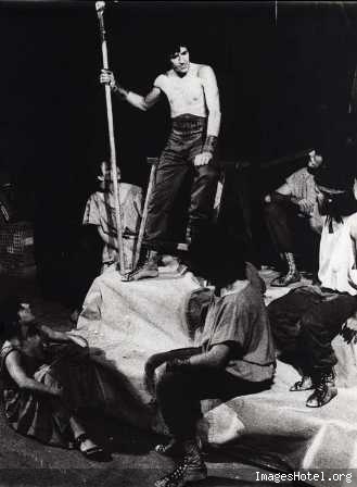 Blog de xaviercruz : LE PETIT SOLEIL COURS DE THEATRE ET CINEMA A PARIS, Photos coupures de presse