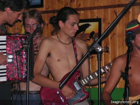 Floppi le guitariste