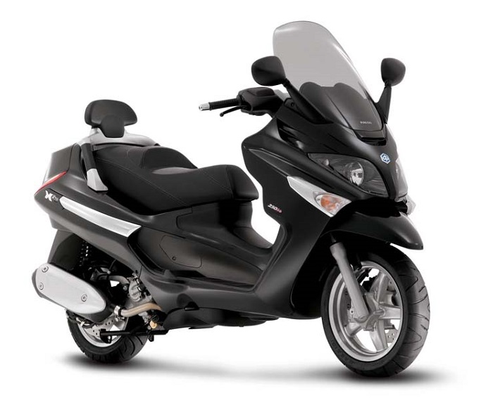 Скутер Piaggio 500